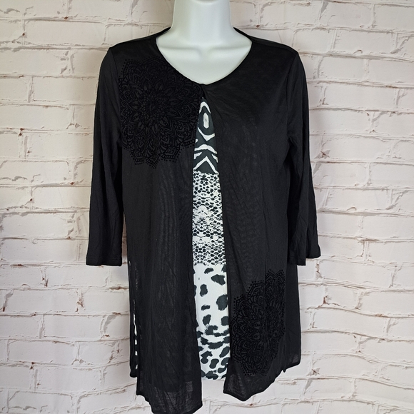 Desigual Layered Black White top Size M - Picture 2 of 10